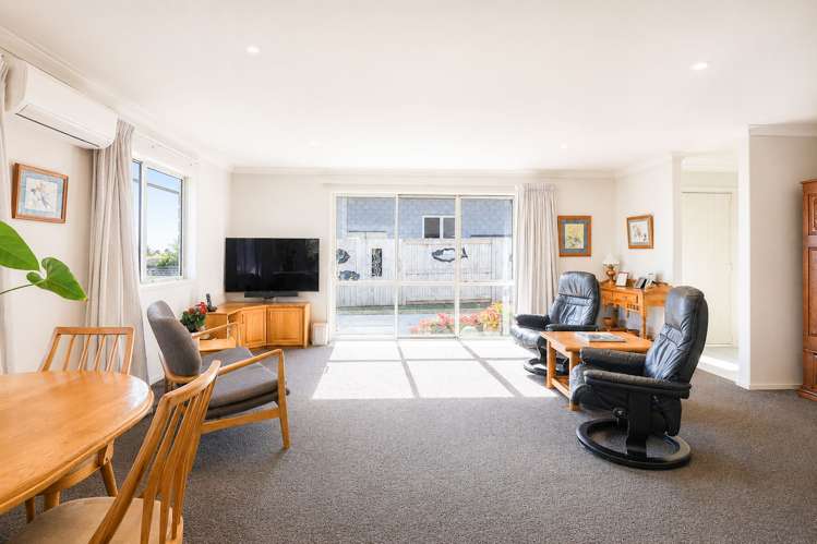 157 Ballintoy Park Drive Welcome Bay_10