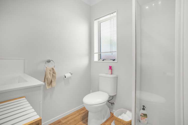 8 Sun Valley Way Wainuiomata_11