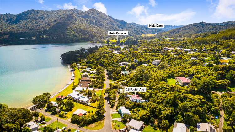 18 Foster Avenue Huia_18