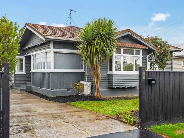 Charming Character Home In Richmond!