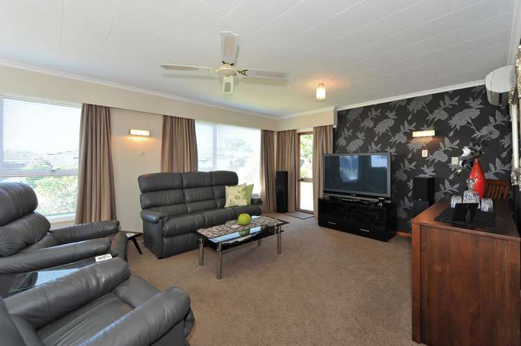 2/5 Exeter Street Stoke_2