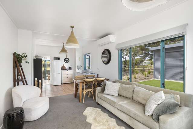 43 Pinedale Crescent Riversdale Beach_2