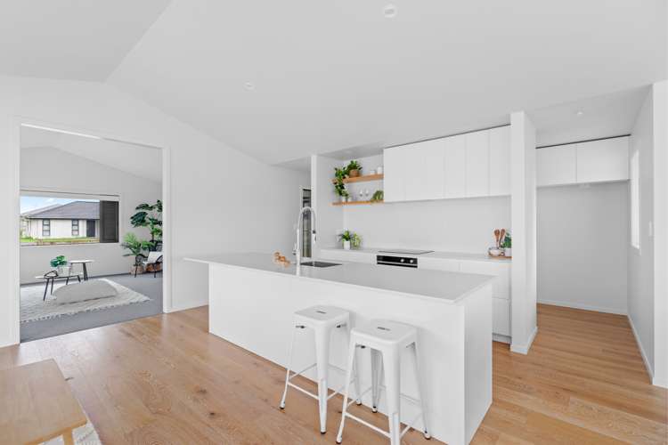 27 Saint Michael Crescent One Tree Point_12