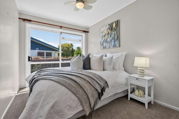 27 Joanna Place Deanwell_14