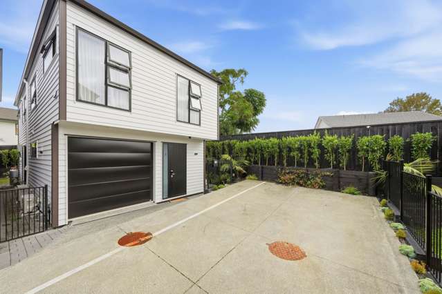 Spacious Family Living in Prime West Harbour