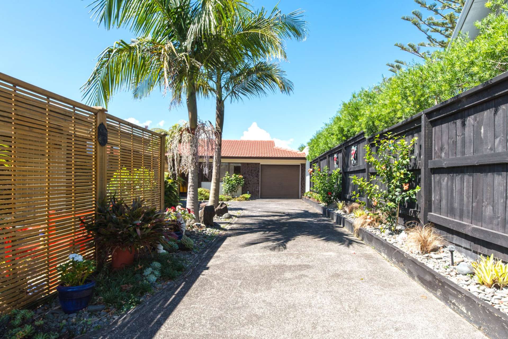 2/1a Jenelin Road Glendene_0