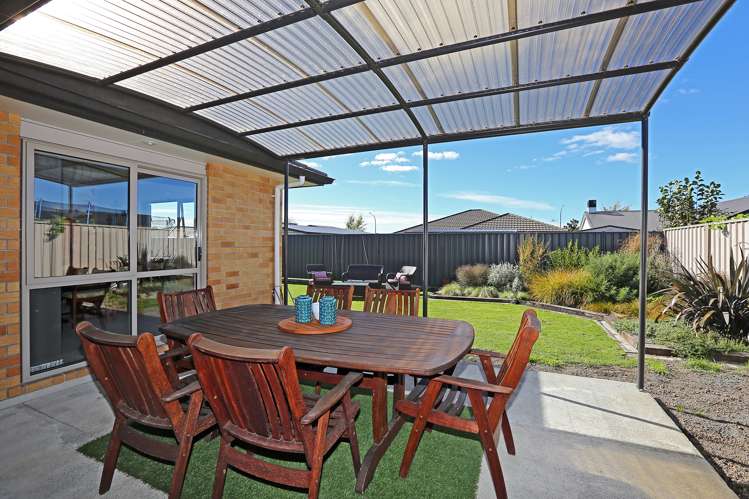 17 Lowry Place Frimley_11