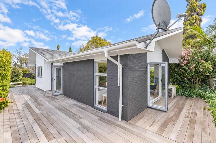 12 Rene Place Sunnyhills_25