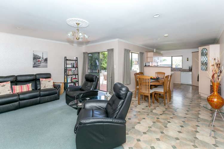 2 Highgrove Drive Grandview Heights_7