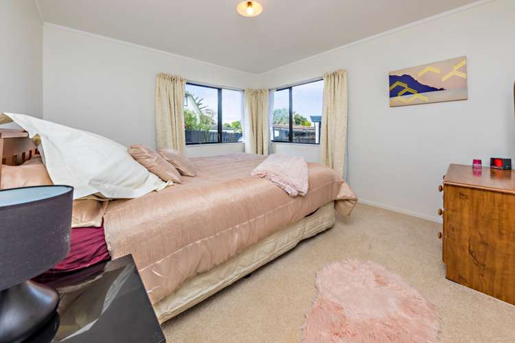 2/15 Leven Lane Totara Heights_8