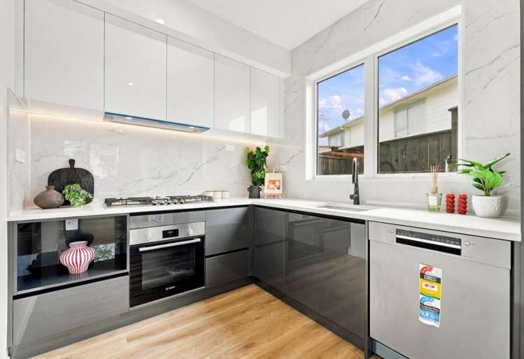 1/37 Archmillen Avenue Pakuranga Heights_5