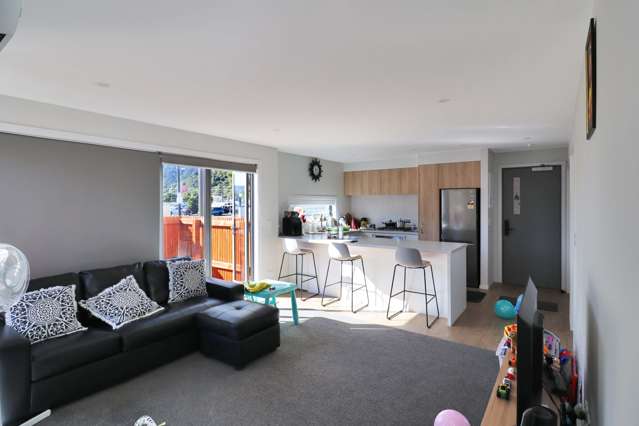 12/5 Taine Street Taita_3