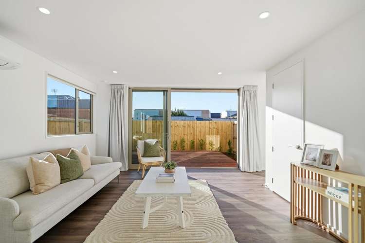 1-4/39 Antigua Street_5