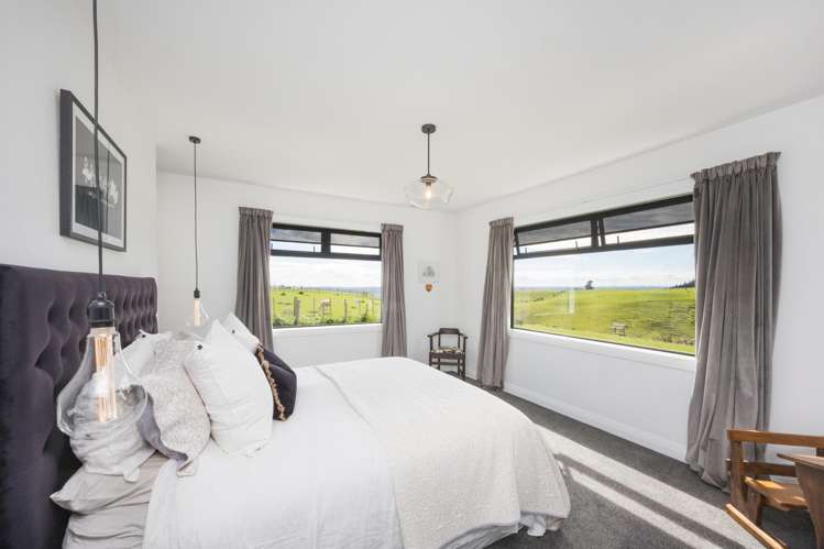 51 View Road Halcombe_16