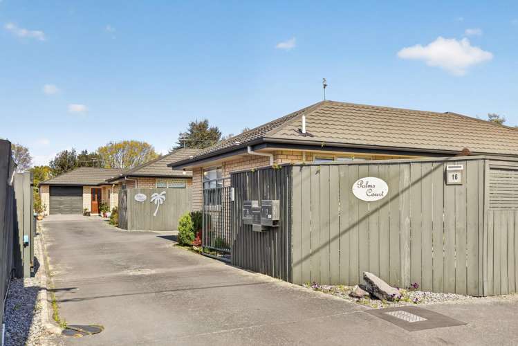 16A Achilles Street Burwood_15