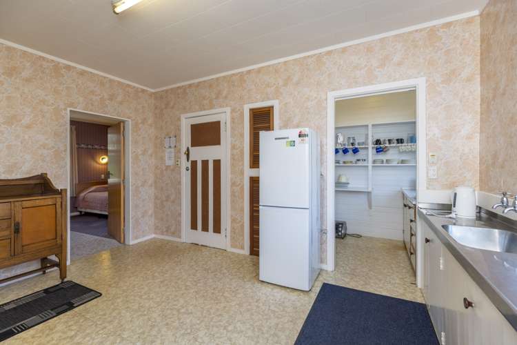 82 The Parade Paekakariki_22