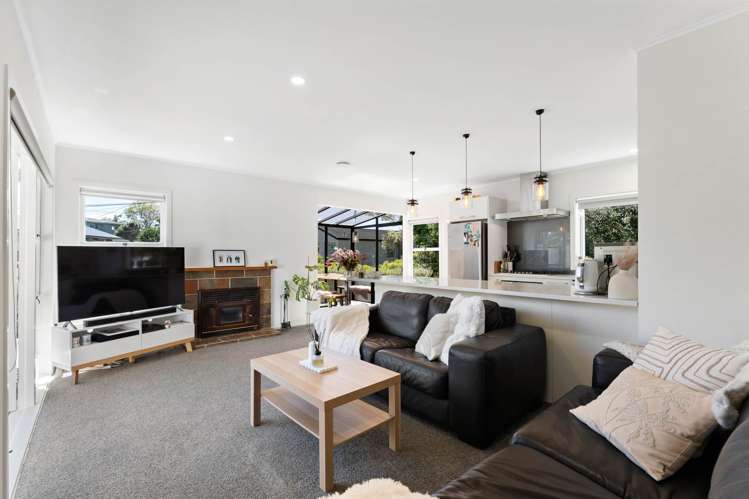 11 Merchant Avenue Te Atatu South_4