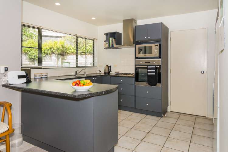 2/42 Parr Terrace Castor Bay_8