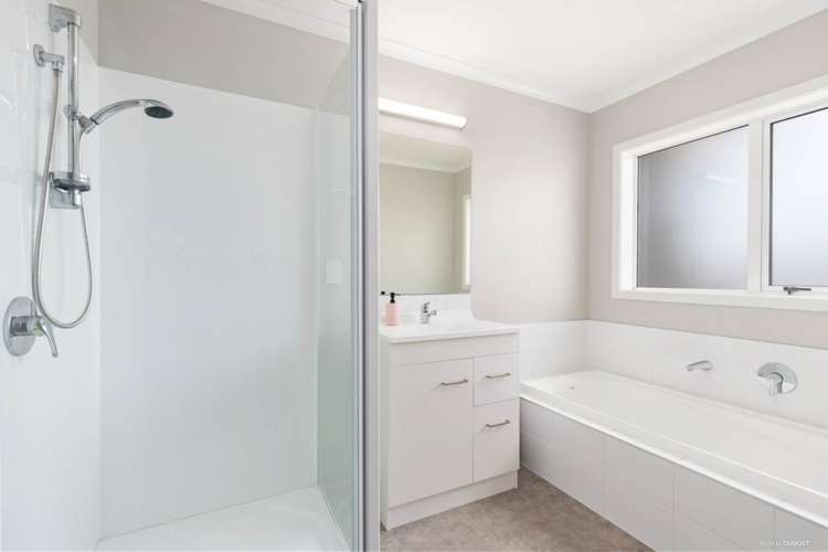 8 Naho Place Meremere_12