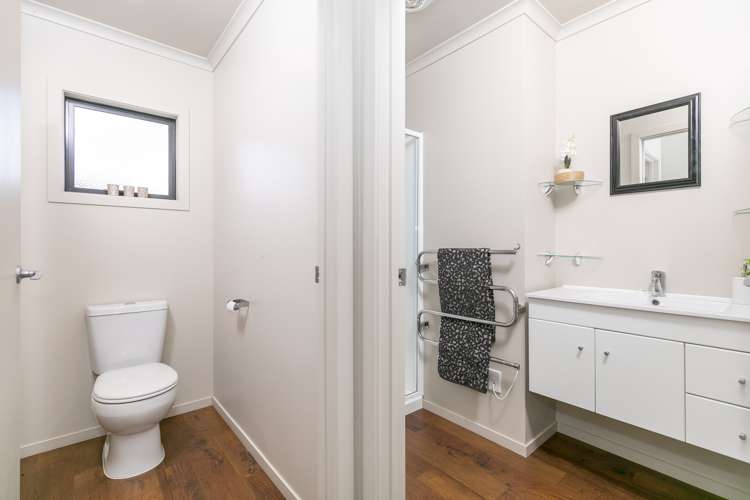 24 Pointon Glade Grandview Heights_17