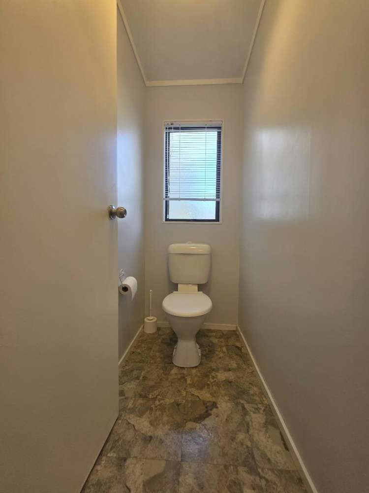 2/136 Moore Street Howick_15