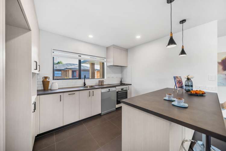 8 Alderson Lane Favona_9