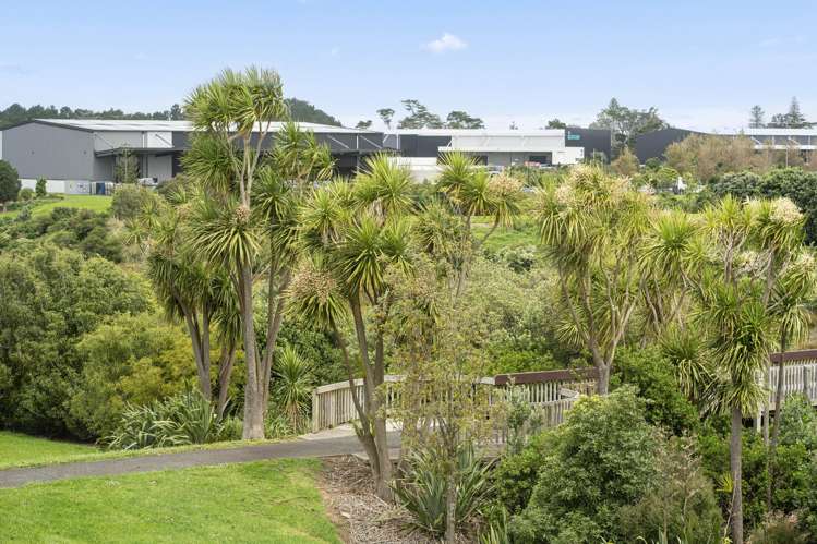 1 Nga Waka Place Mangere_19