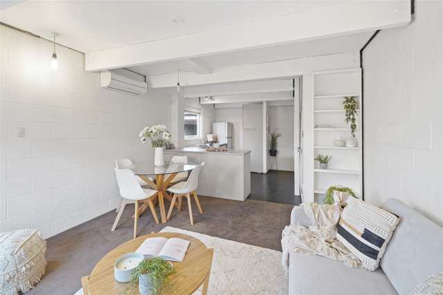 8/30 Clissold Street Merivale_4