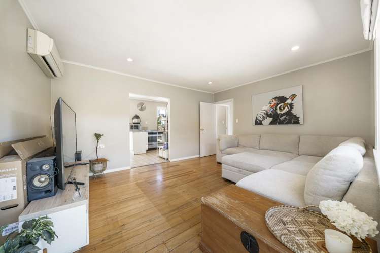 9/331 Royal Road Massey_1