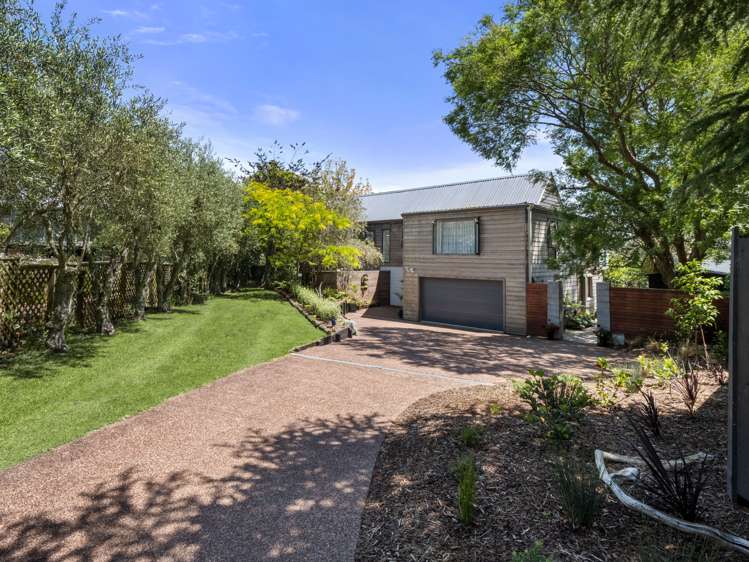 24 Esslin Road Surfdale_29