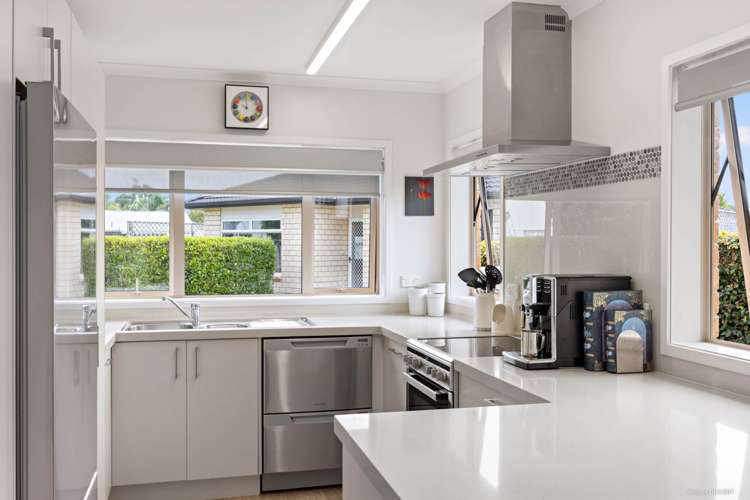 11c Lillian Place Orewa_5