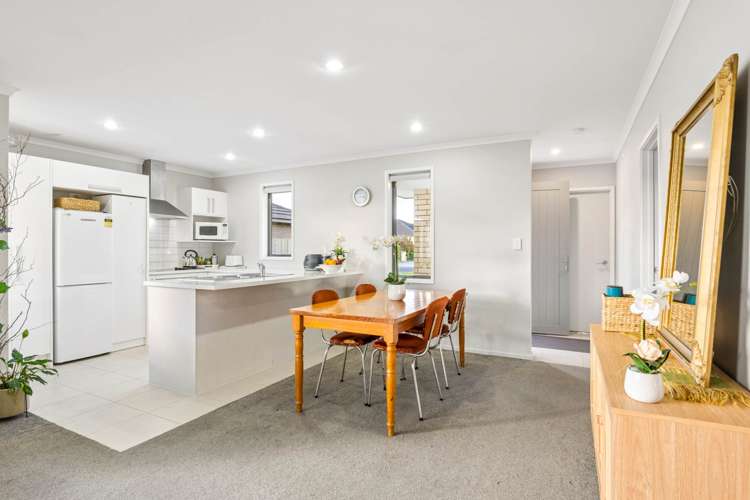 11 Captain Mitchell Drive_4