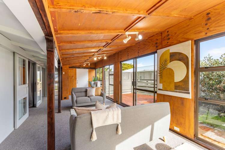 192 California Drive Totara Park_15