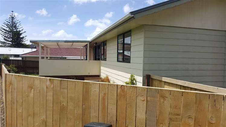 23 Glen Close Glen Eden_10