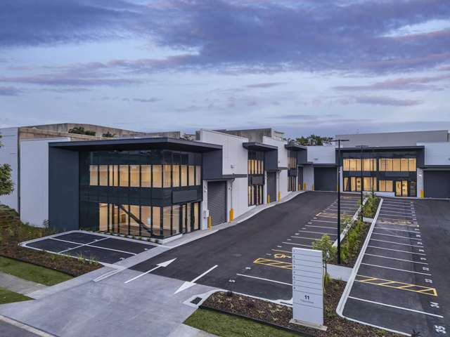 8/11 Triton Drive Albany_1