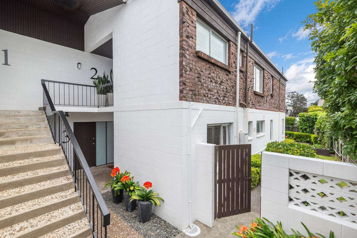 2/24 Eltham Road_4