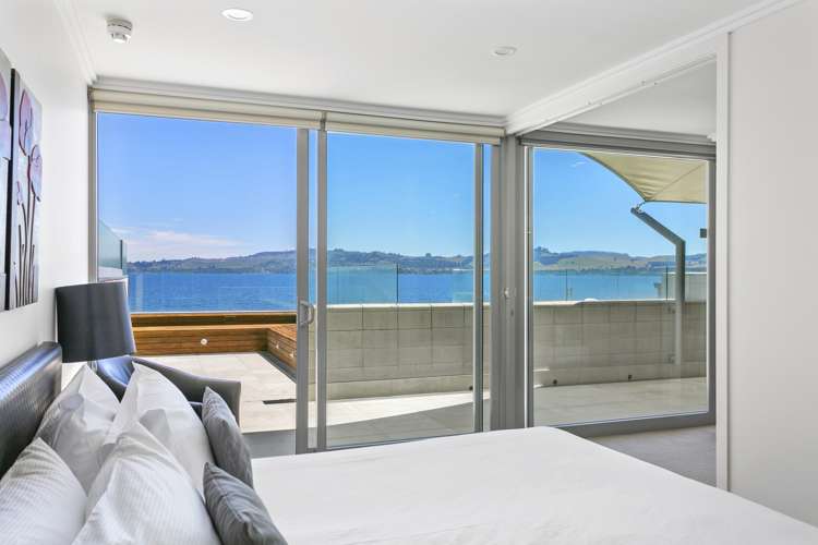 20/225 Lake Terrace Waipahihi_24