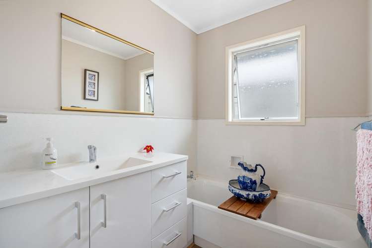 1 Coleridge Place Tikipunga_11