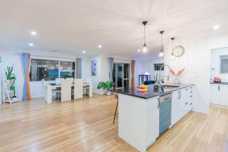 15 Prestwich Rise Churton Park_2