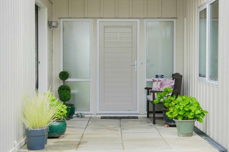 115 Field Way Waikanae Beach_4