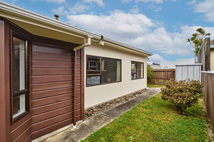 219c Main Road Tawa_14