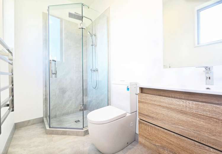 8a Taurima Avenue Point England_17