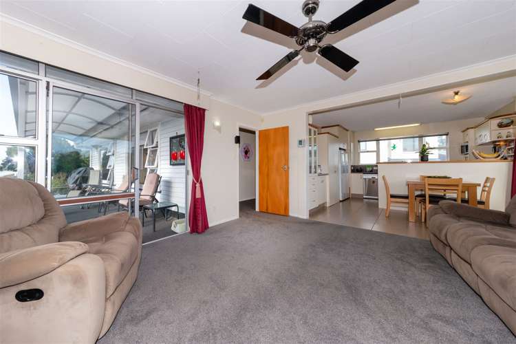 19 Marlene Avenue Te Atatu South_24