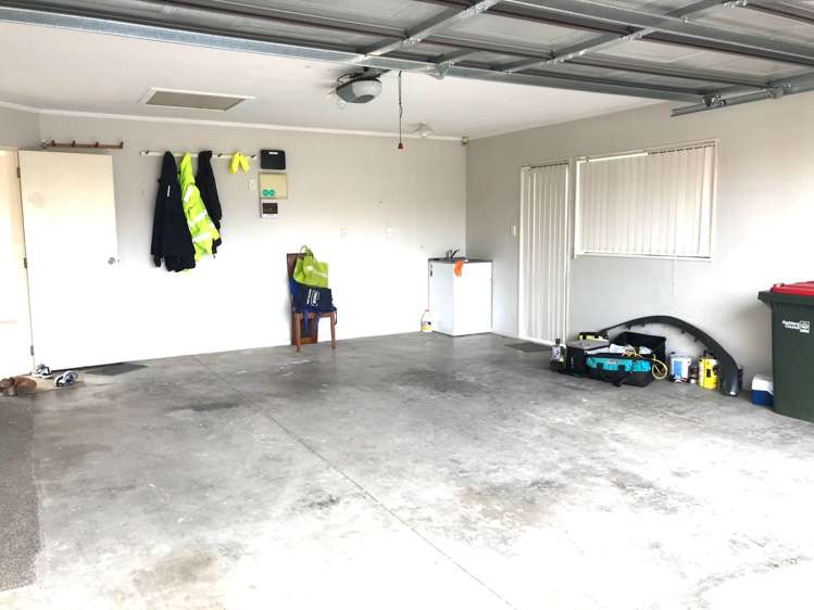 3 Headcorn Place Botany Downs_14