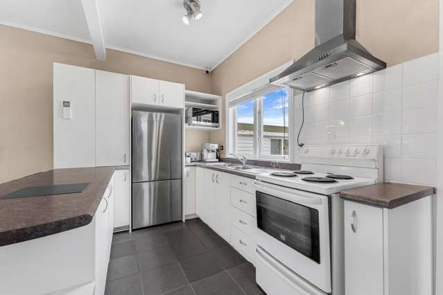 29 Kelvin Road Papakura_3