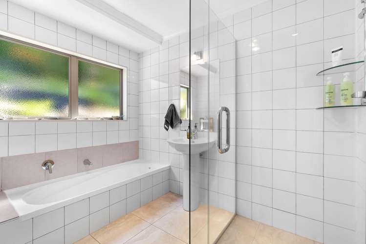 28 Magnolia Avenue Te Kamo_16