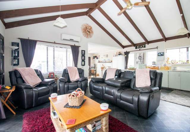 21 Washington Square Paeroa_2