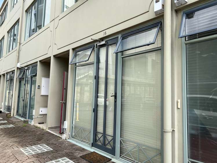 16/88 Cook Street City Centre_7