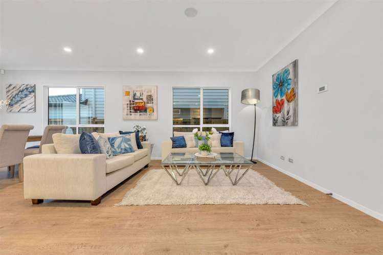 15 Tullymore Drive Flat Bush_11