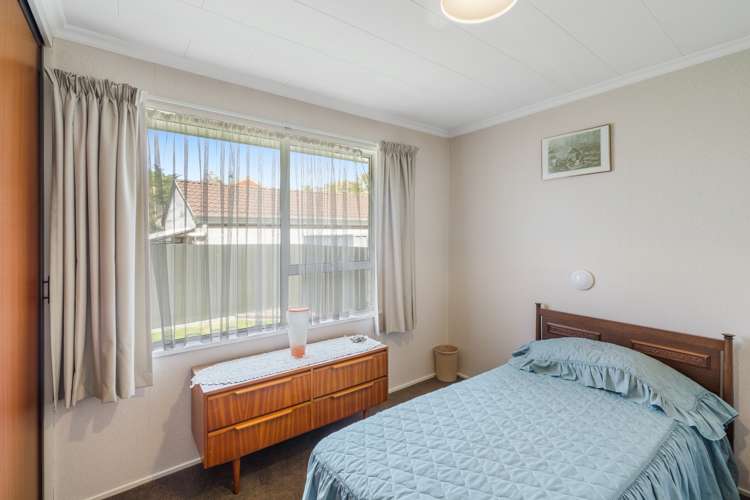 2/17 Nyoli Street Northcote_12